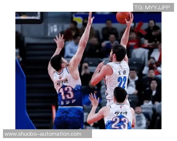 CBA精彩对决麦迪领衔青岛队迎战强敌北京队全场精彩回顾